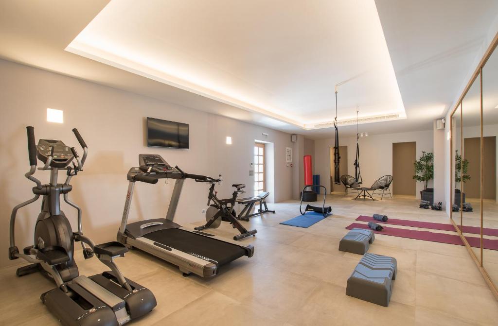 Bassa Maina Villas & Suites