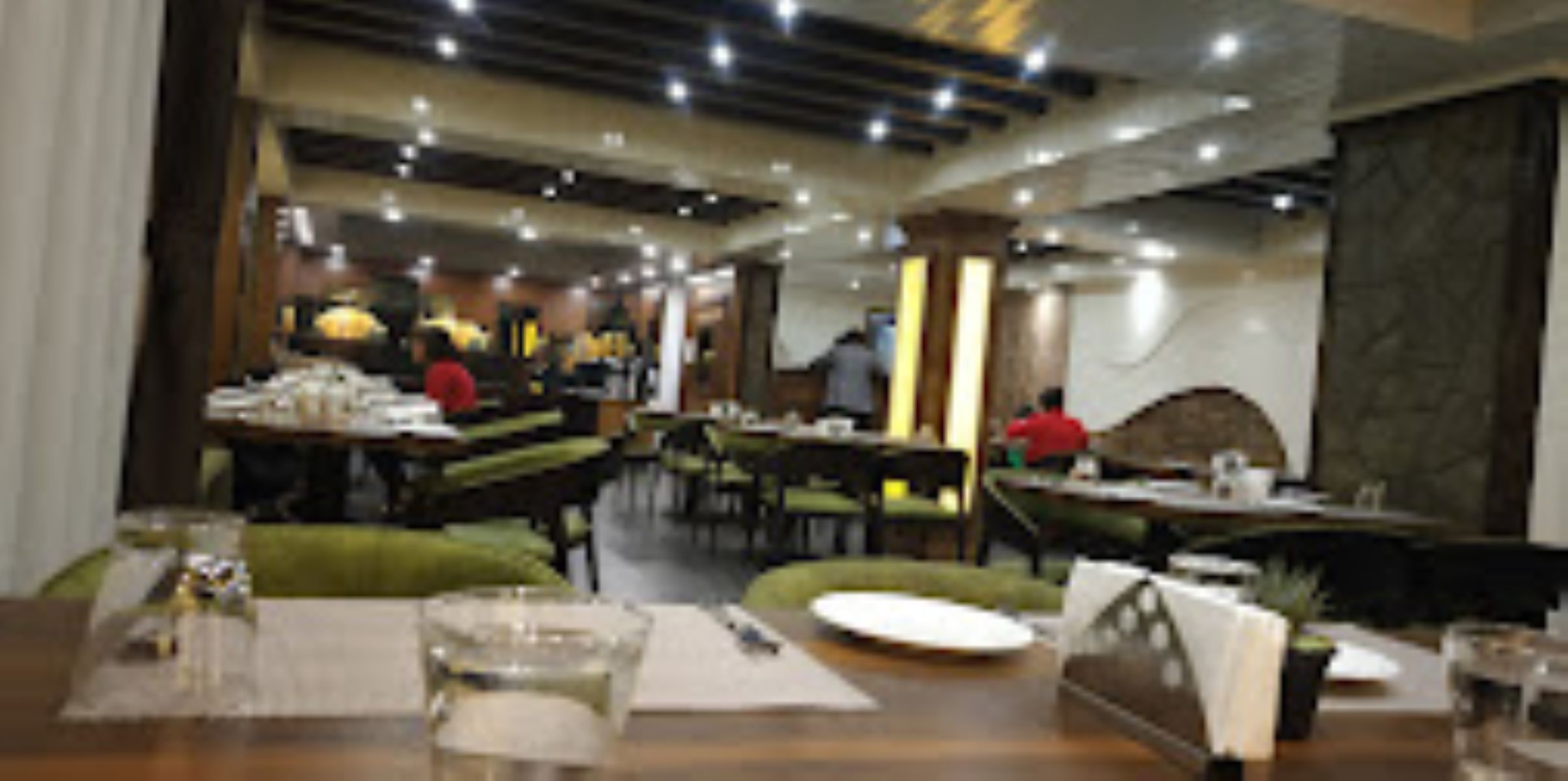 Sumi Queen's Yard Rink Mall Darjeeling
