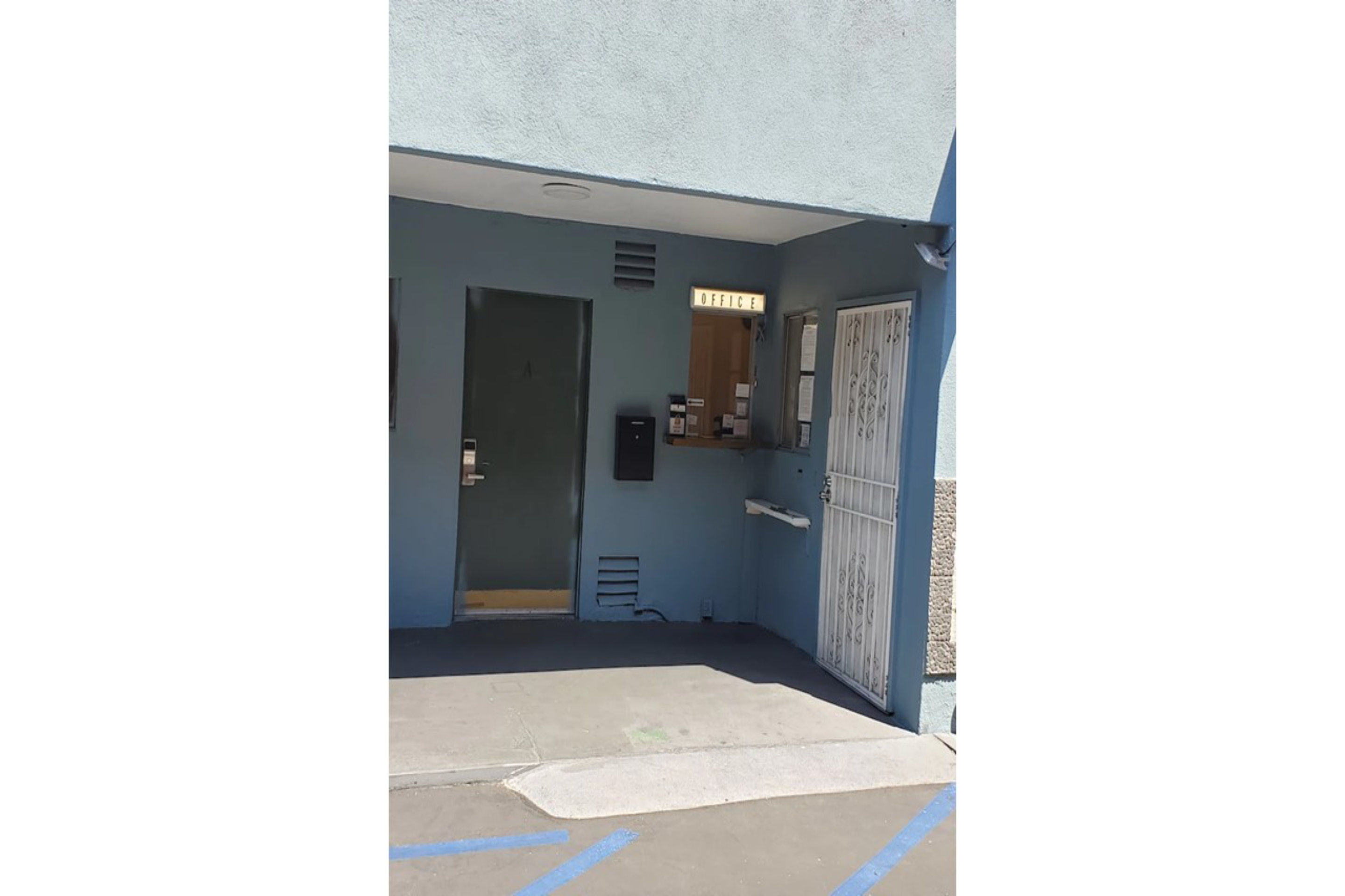 Rodeway Inn&Suites North Hollywood Burbank Airport