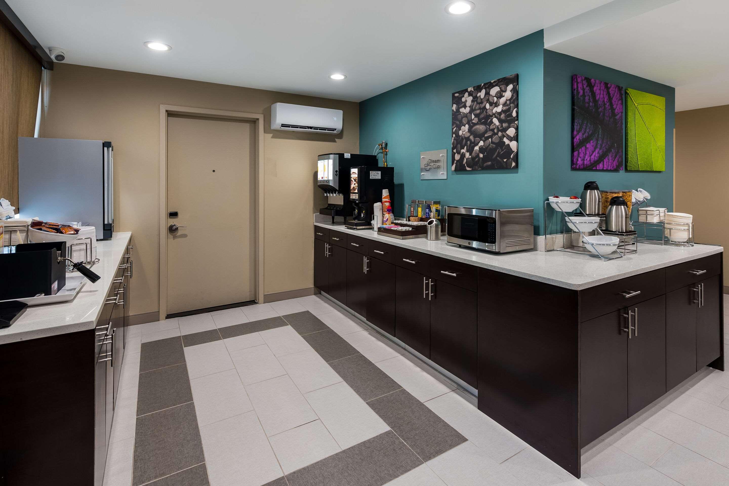 Sleep Inn Brooklyn - Sheepshead Bay