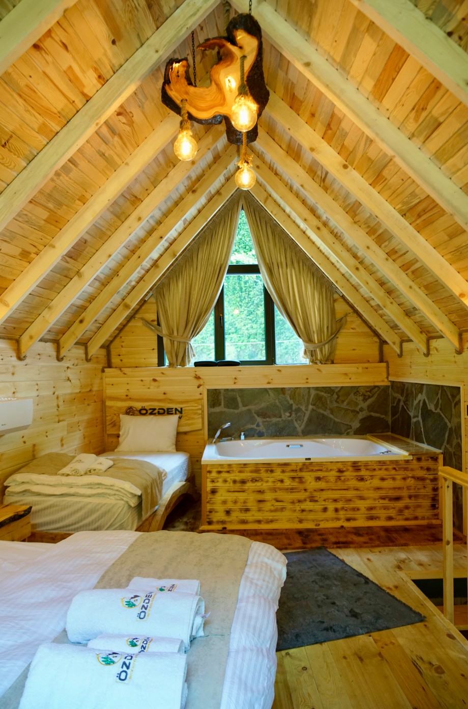 Özden Bungalov