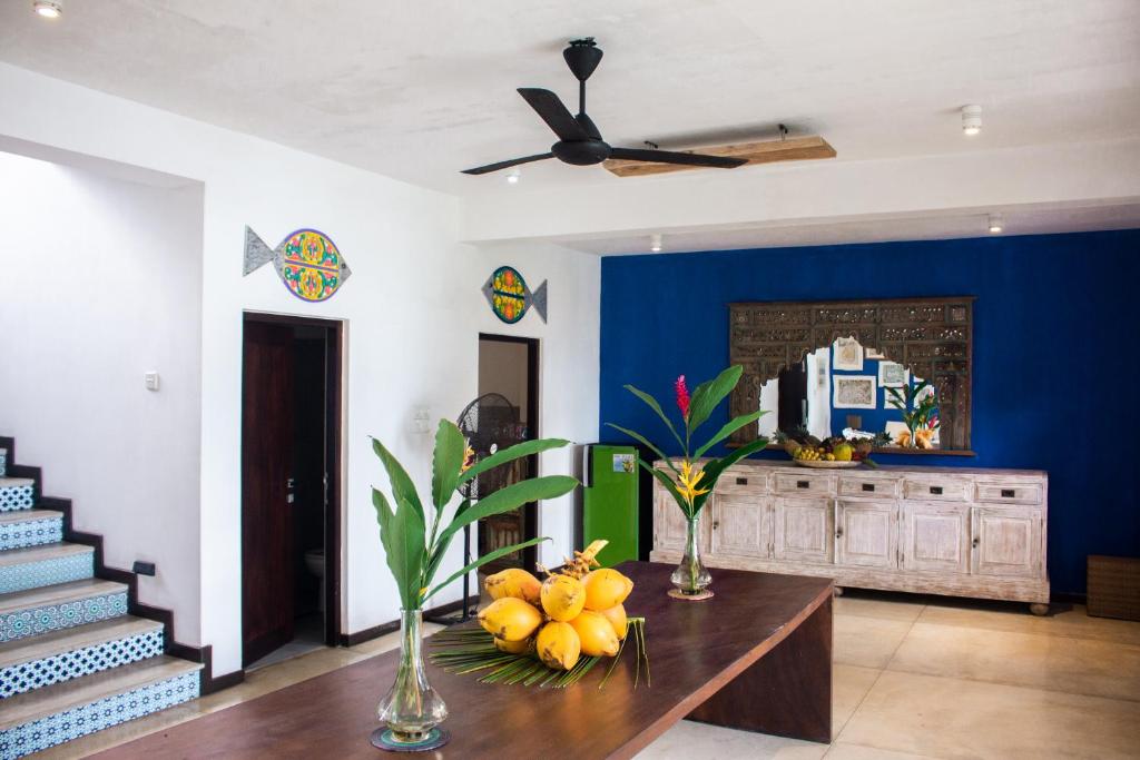 Parangi Weligama Bay - photo