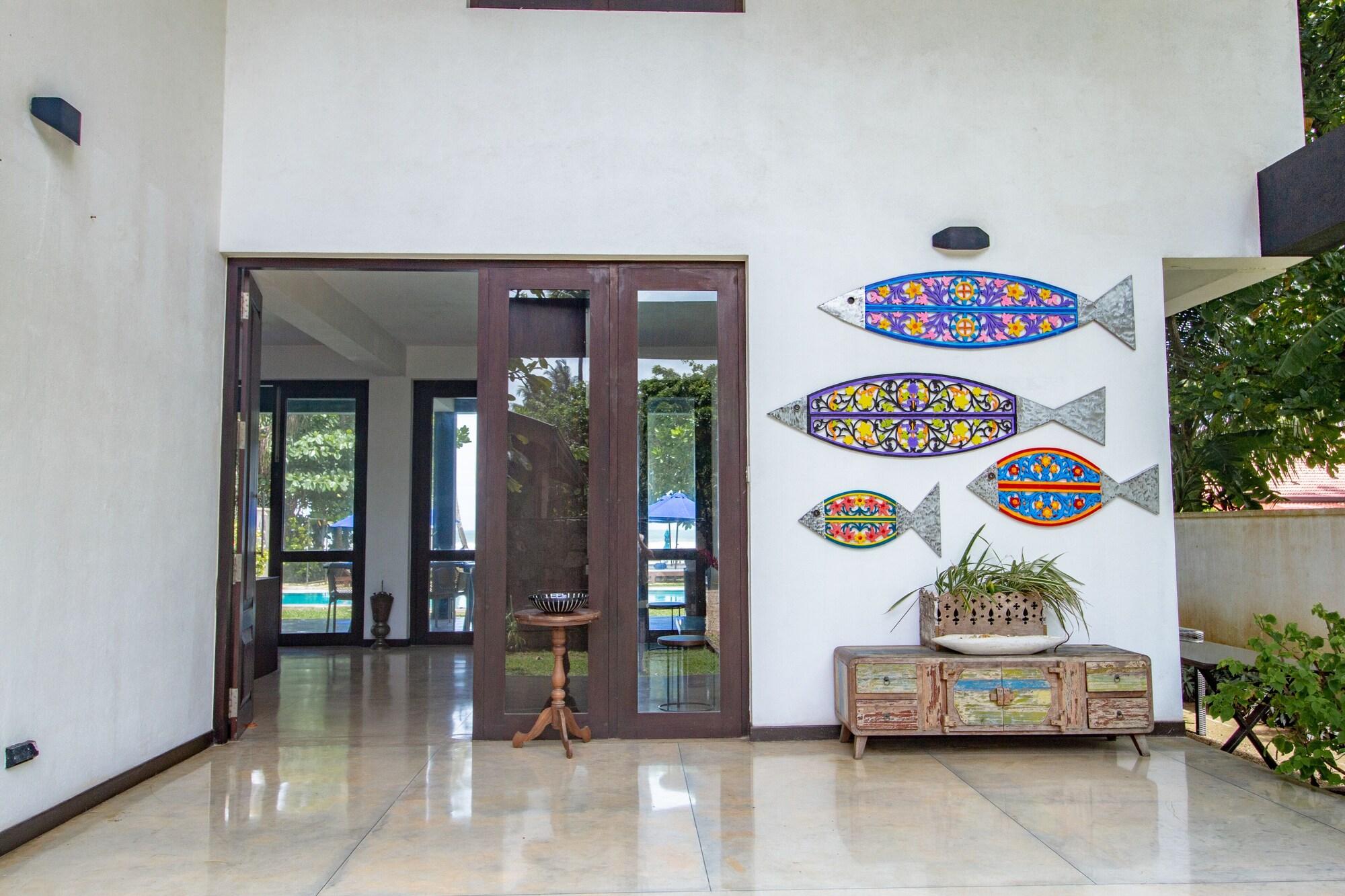 Parangi Weligama Bay - photo