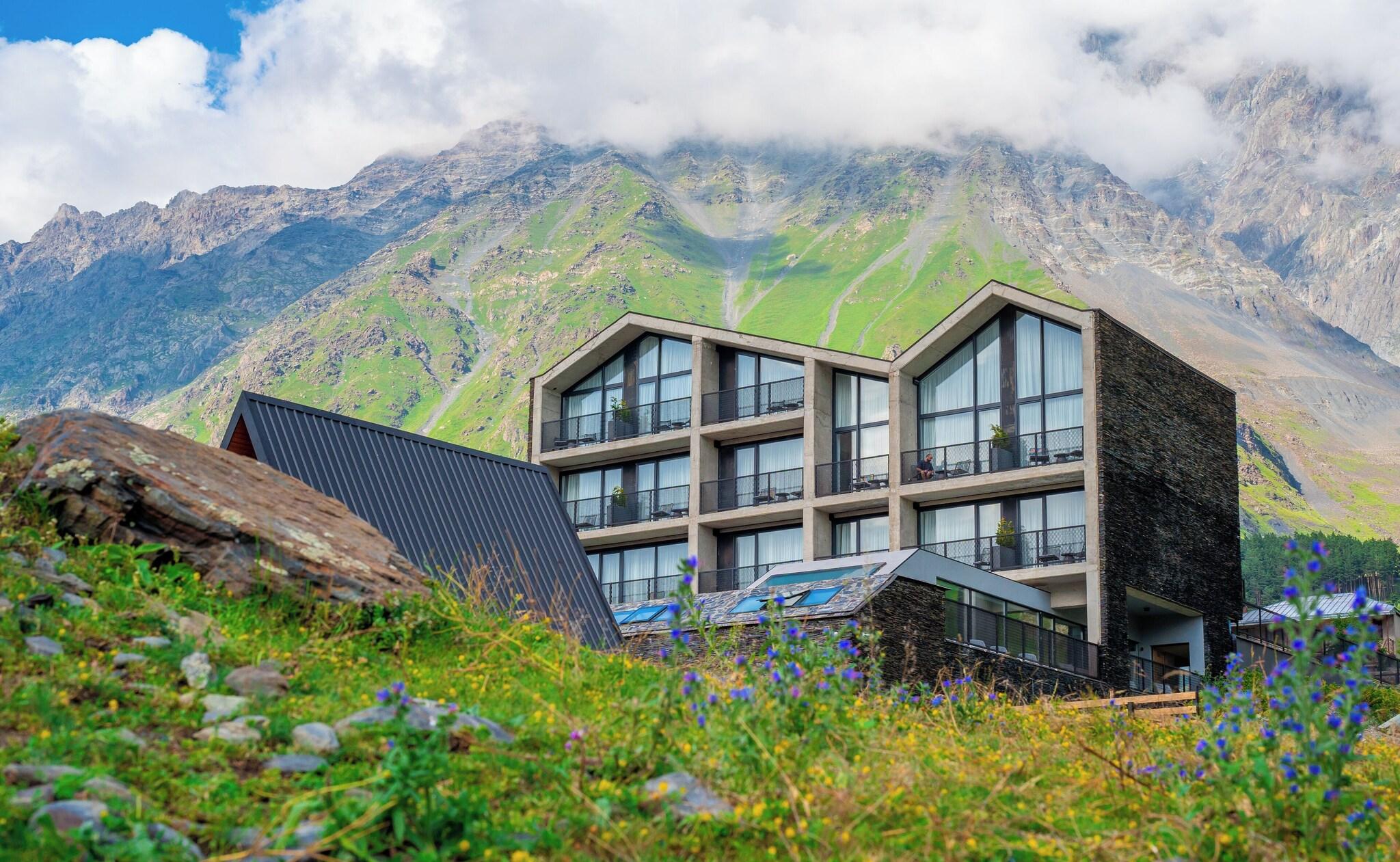 Step Inn Kazbegi