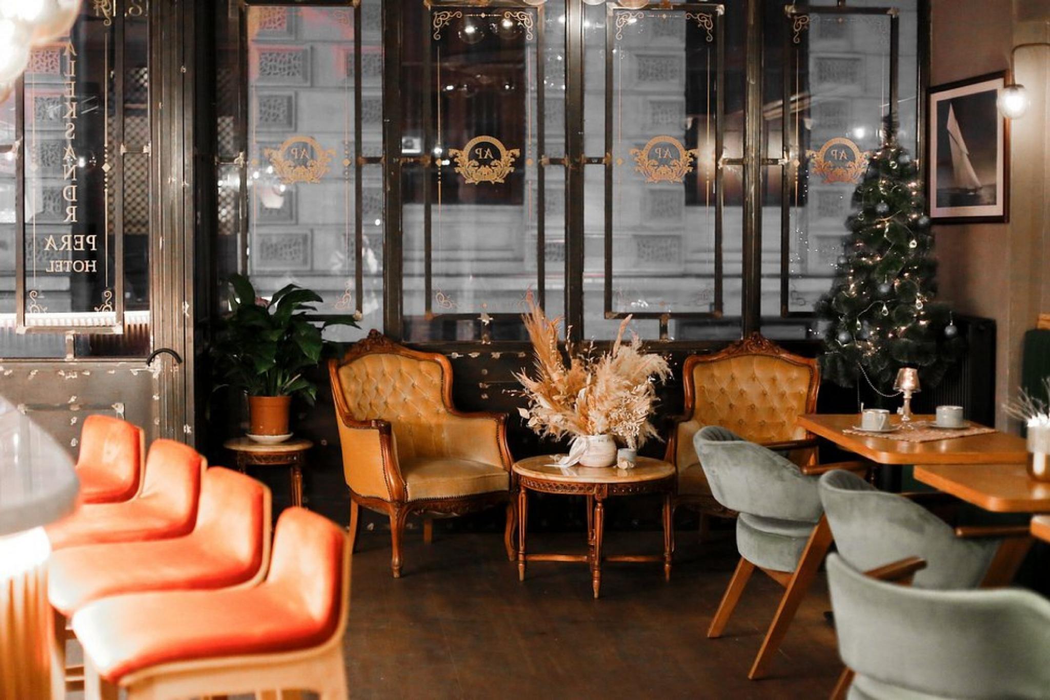 Alexandr Pera Hotel