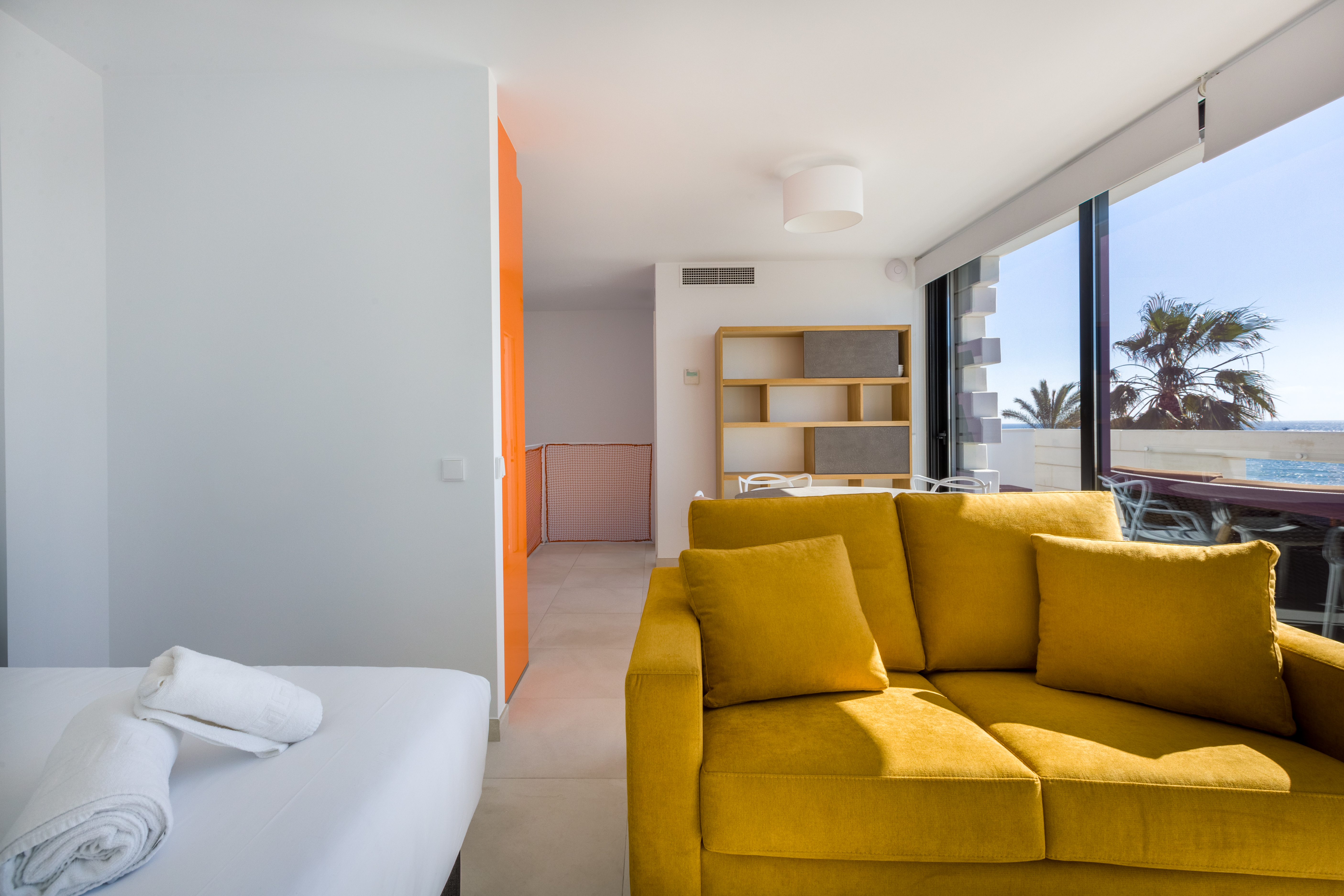 Apartamentos Seafront Boutique Calabeach