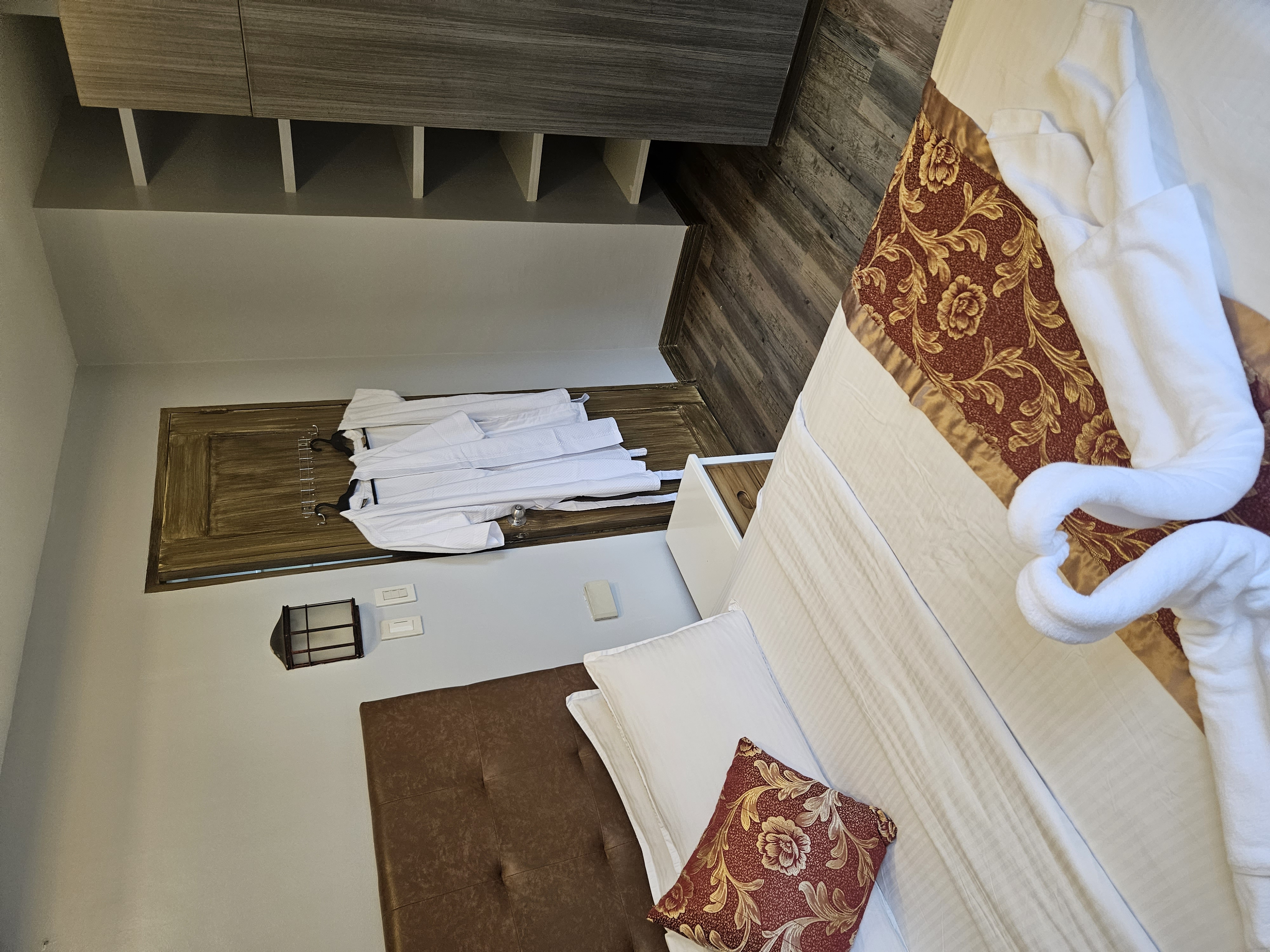Pacific Bay Grand Suites