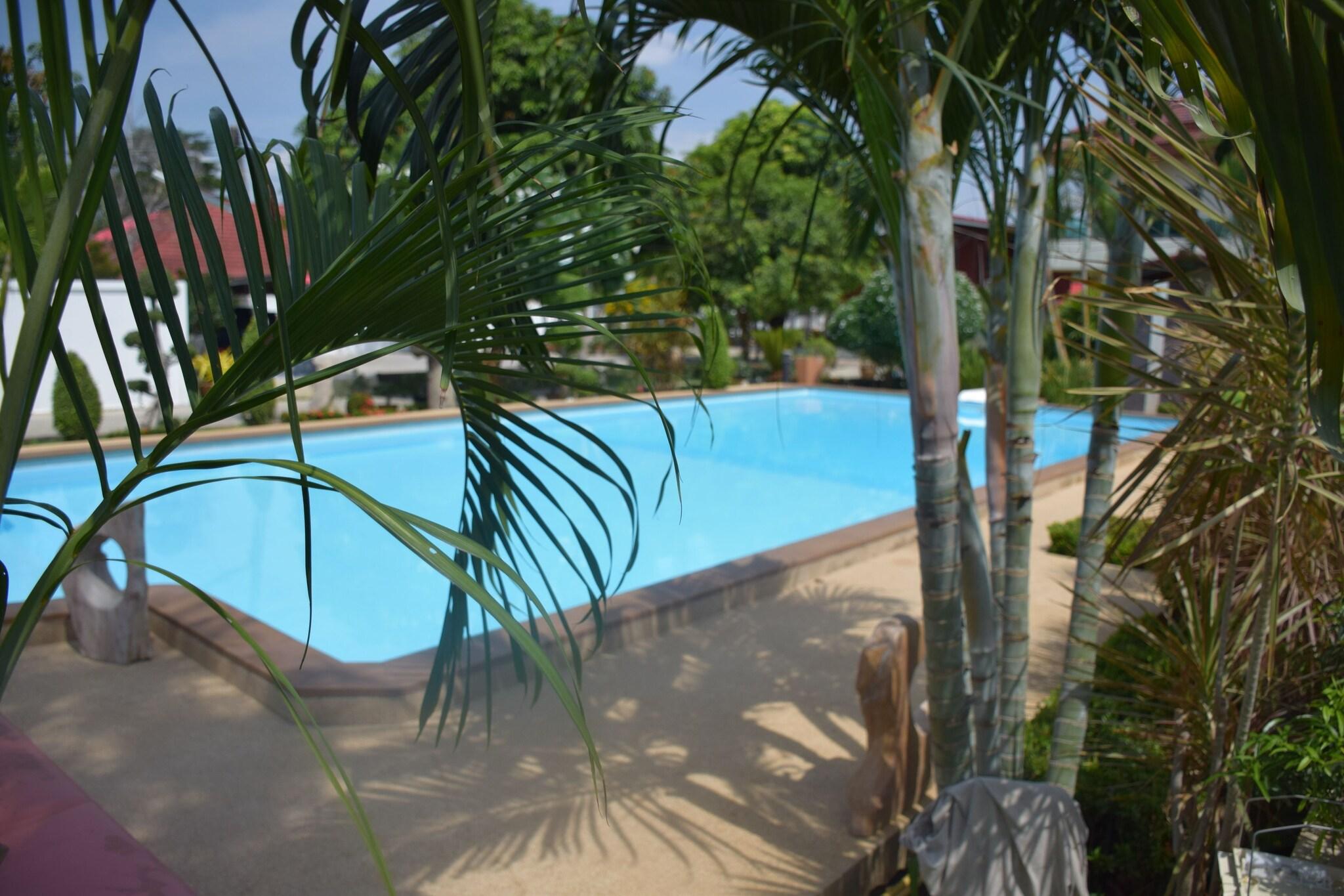 Pool 2, Sumali Villa, Muang Sing Buri