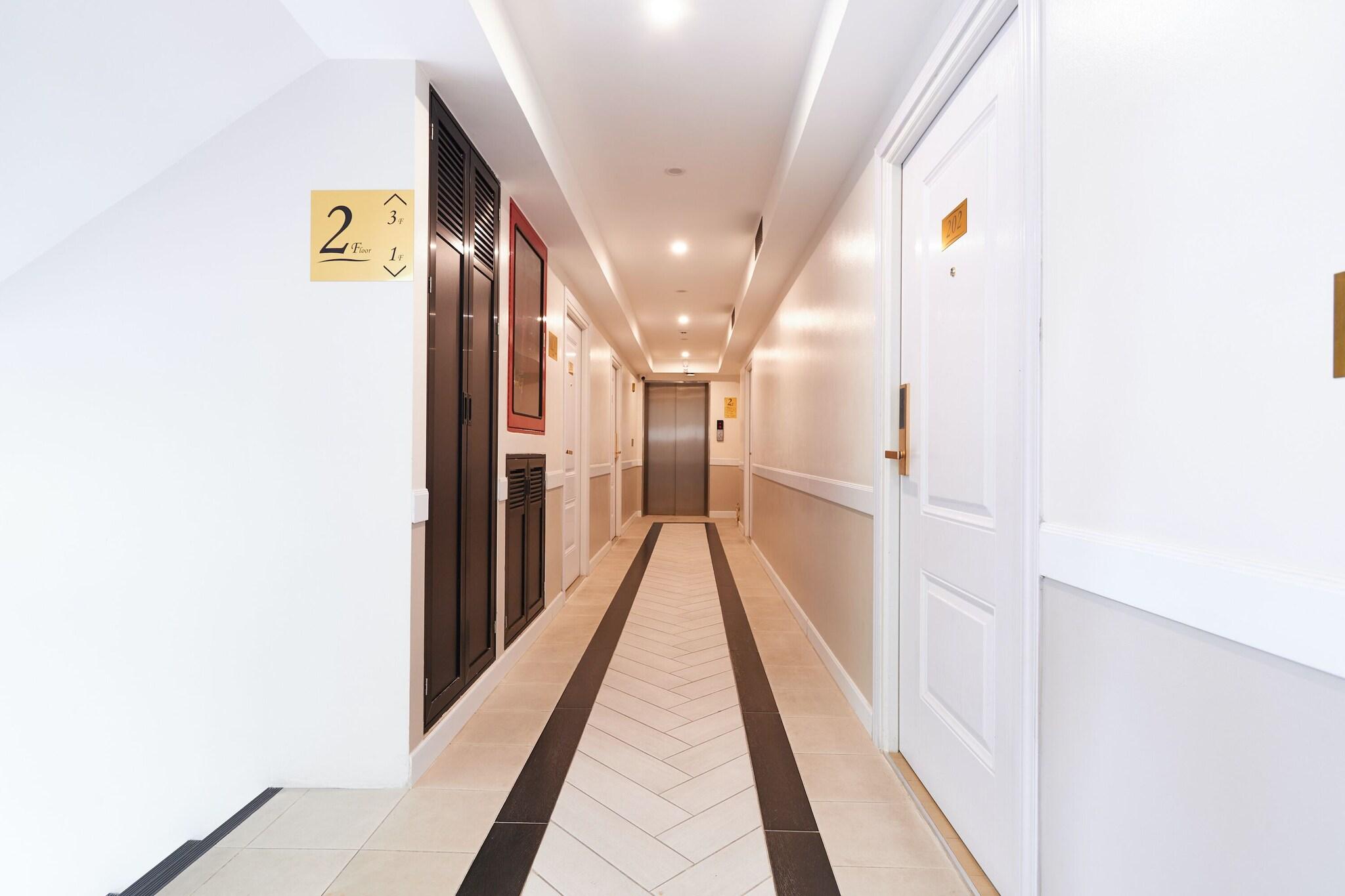 Rose Apple Hotel
