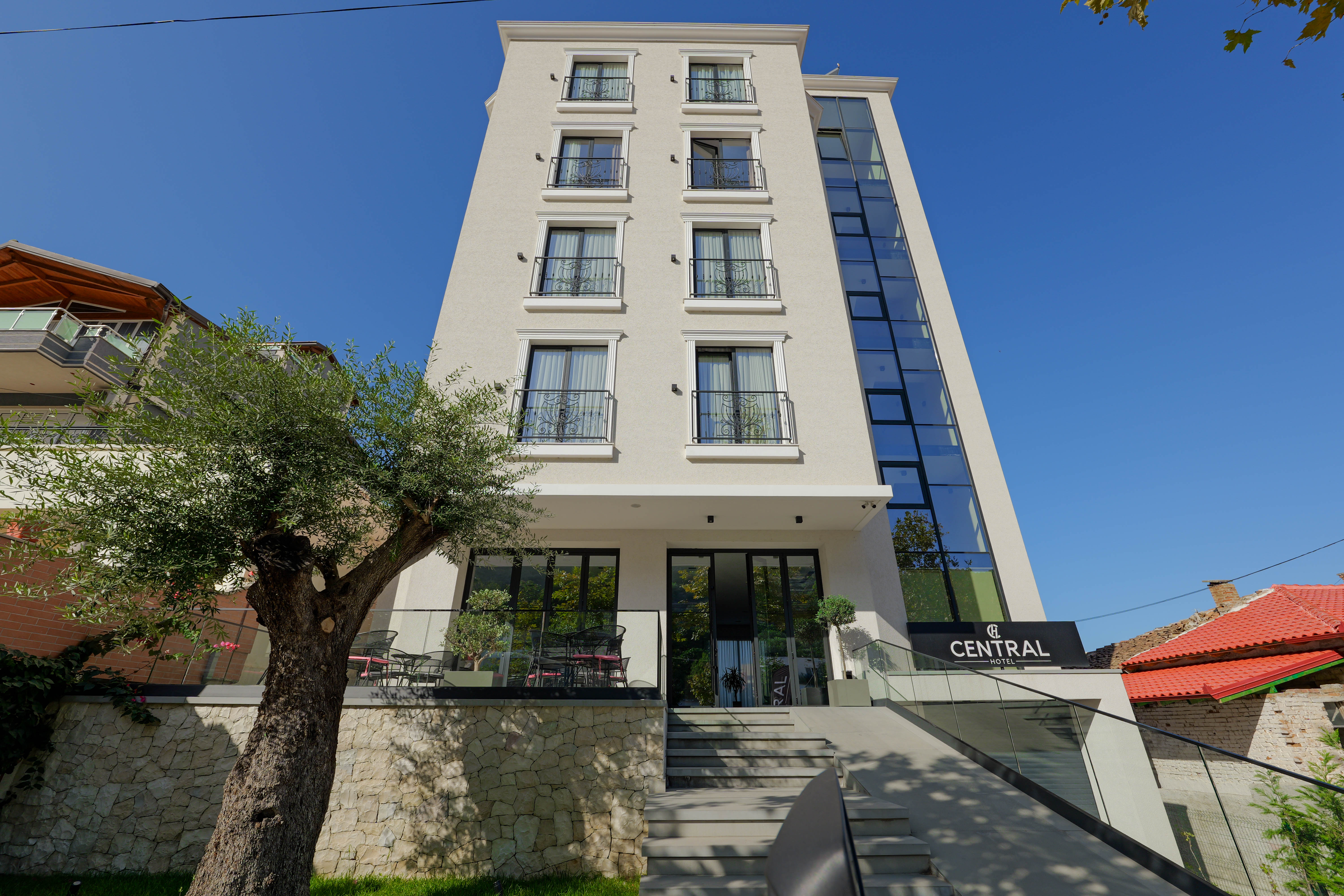 Hotel Central - photo