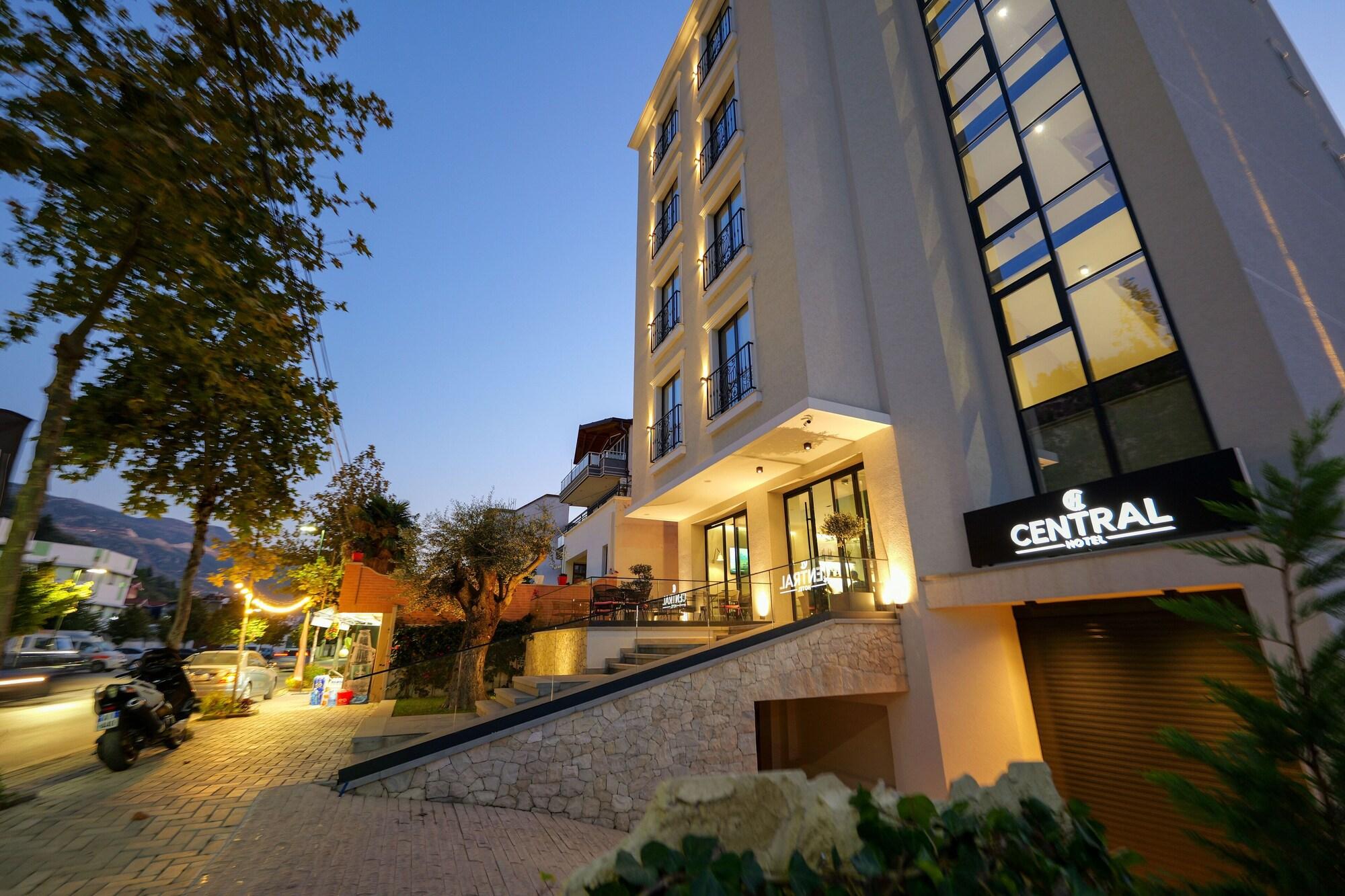 Hotel Central - photo