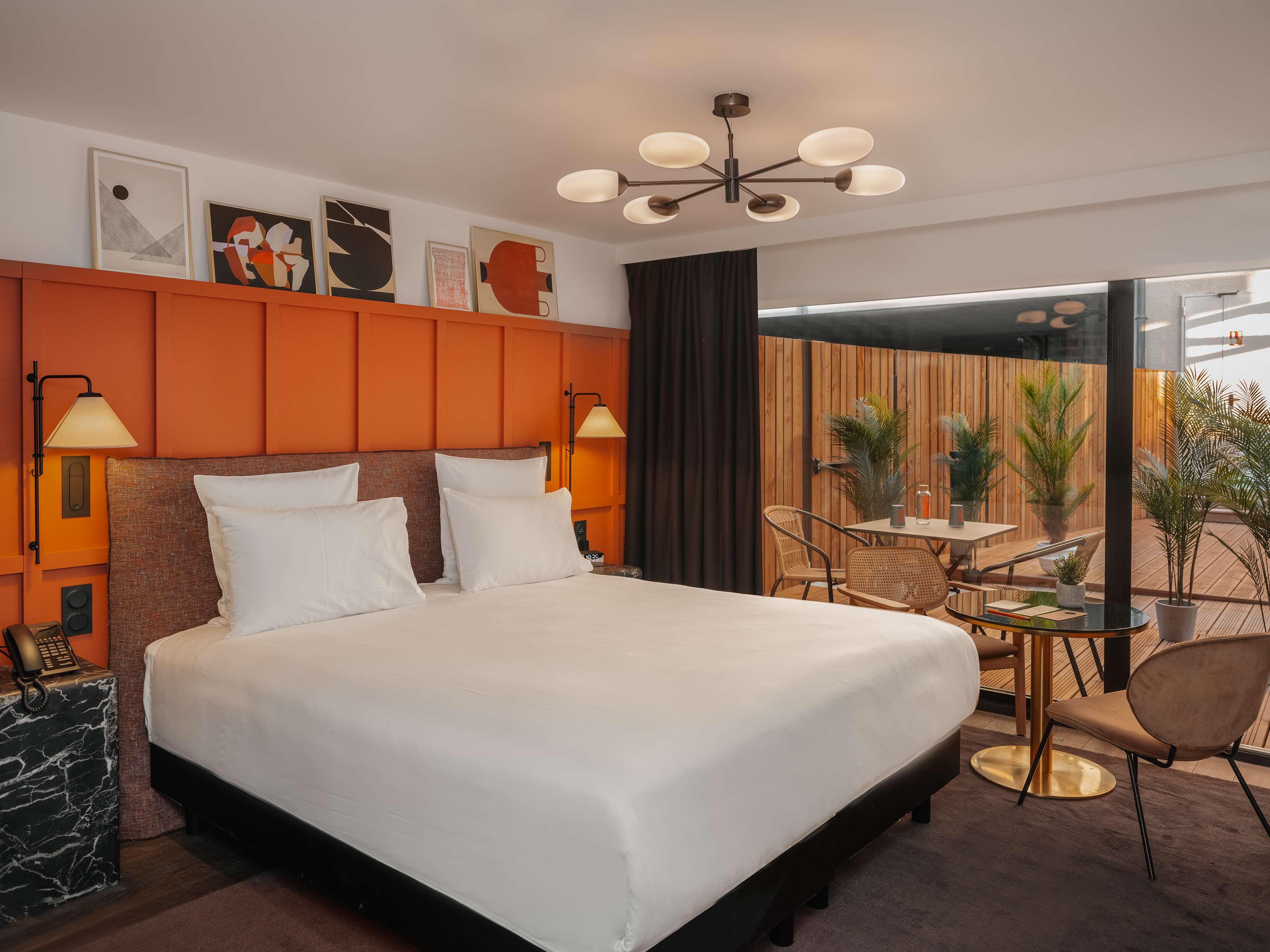 Marty Hotel Bordeaux, Tapestry Collection By Hilt