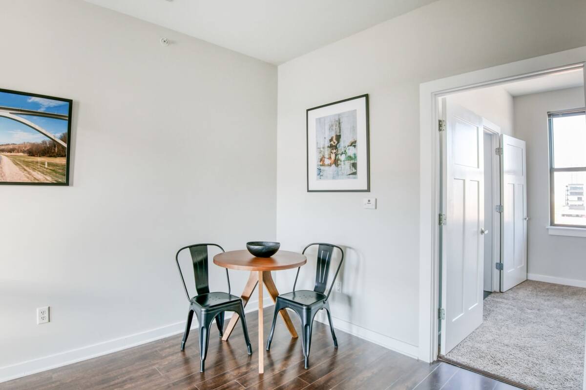 Cozysuites Music Row