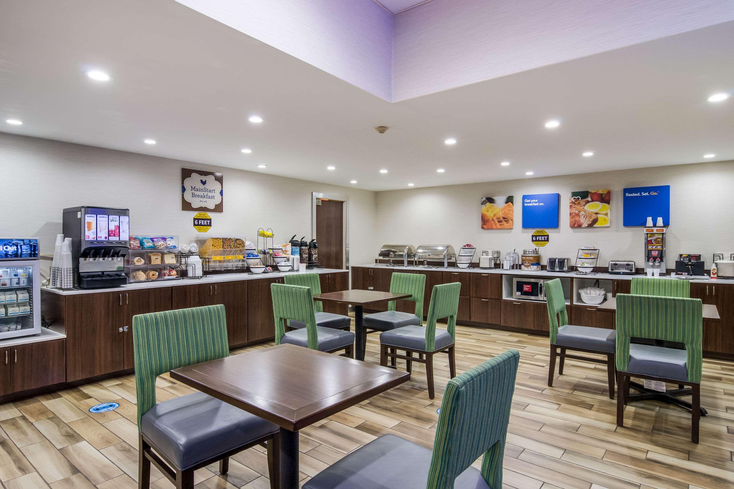 Comfort Inn & Suites