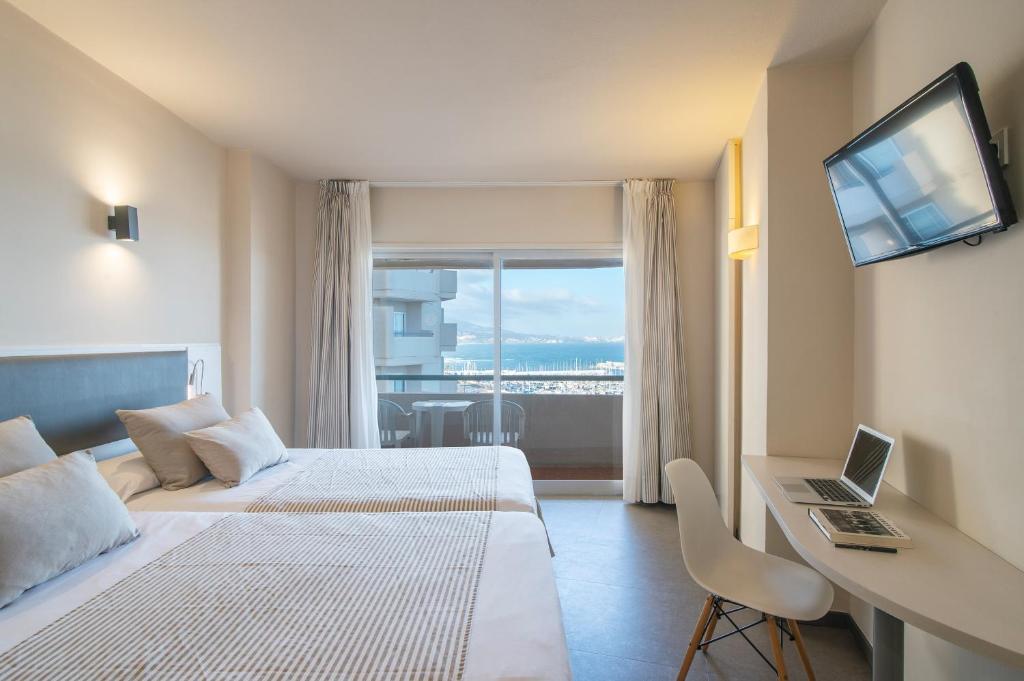 Pierre & Vacances Hotel El Puerto photo 19