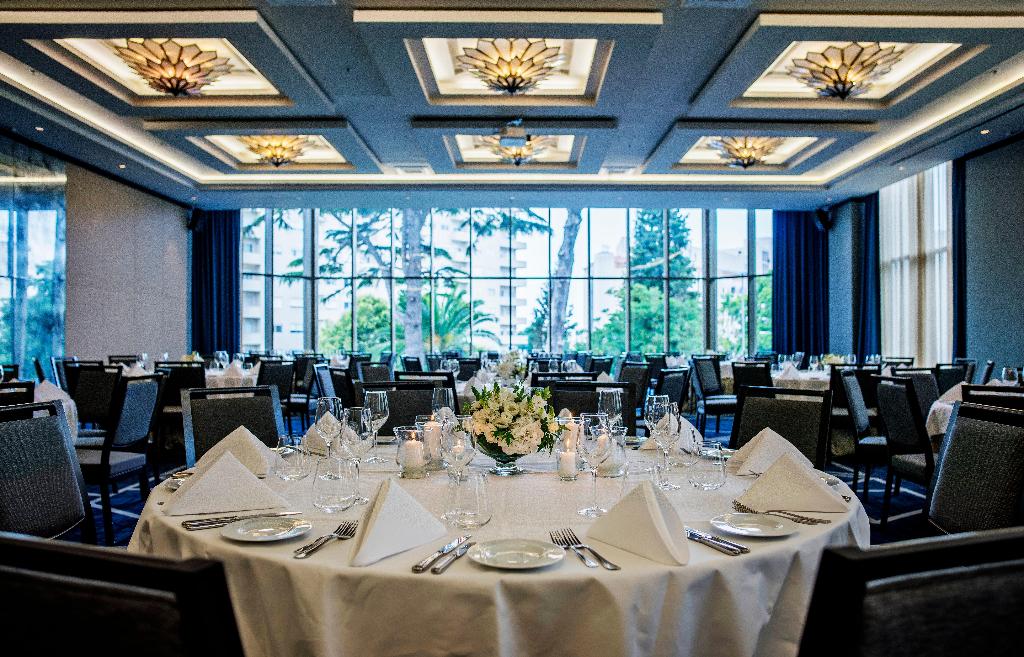 Imagem da galeria de Crowne Plaza Porto