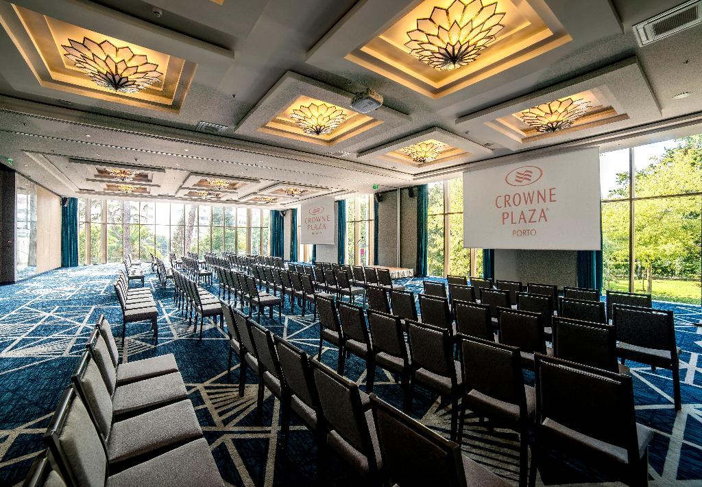 Imagem da galeria de Crowne Plaza Porto