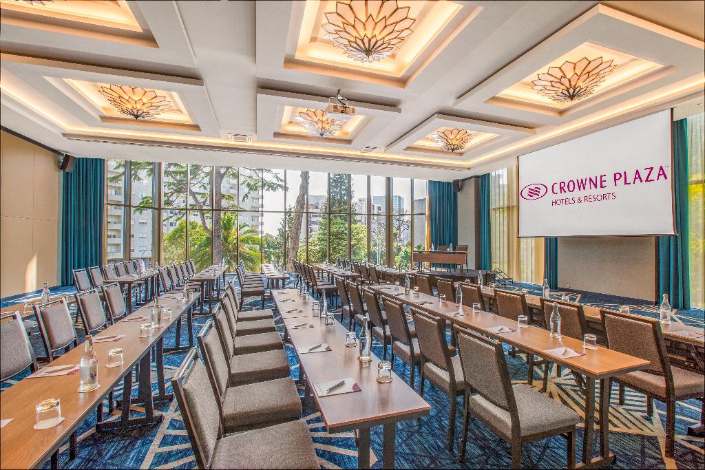 Imagem da galeria de Crowne Plaza Porto