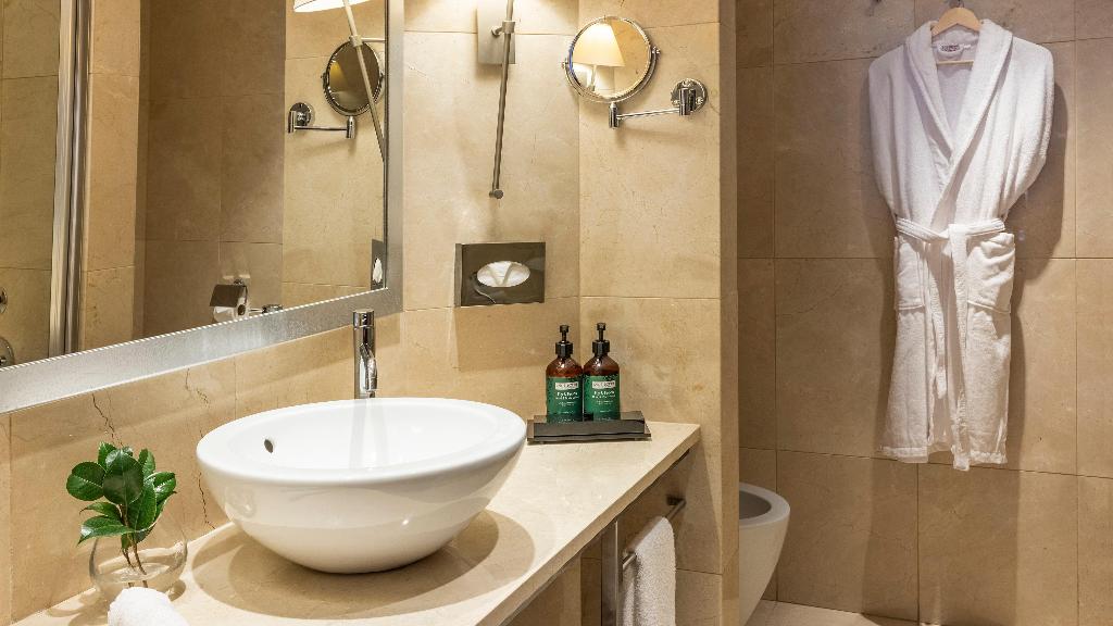Imagem da galeria de Crowne Plaza Porto
