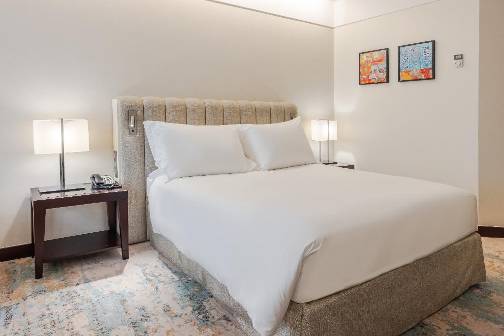 Imagem da galeria de Crowne Plaza Porto