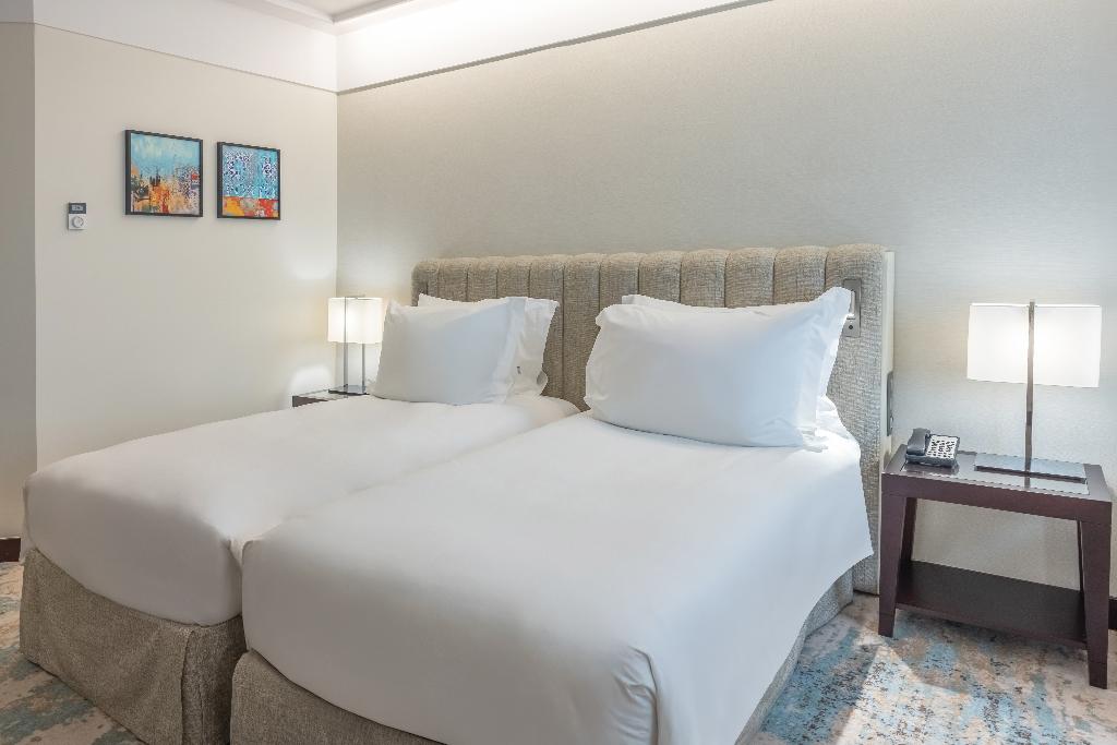 Imagem da galeria de Crowne Plaza Porto
