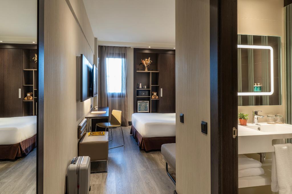 hotel-thumb
