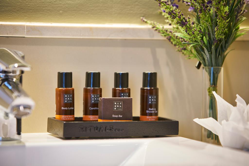 Suite Hotel Eden Mar photo 89