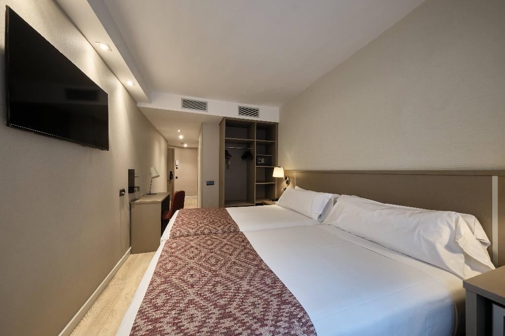 Hotel Catalonia Park Guell, Spanien, Barcelona. Großes 42