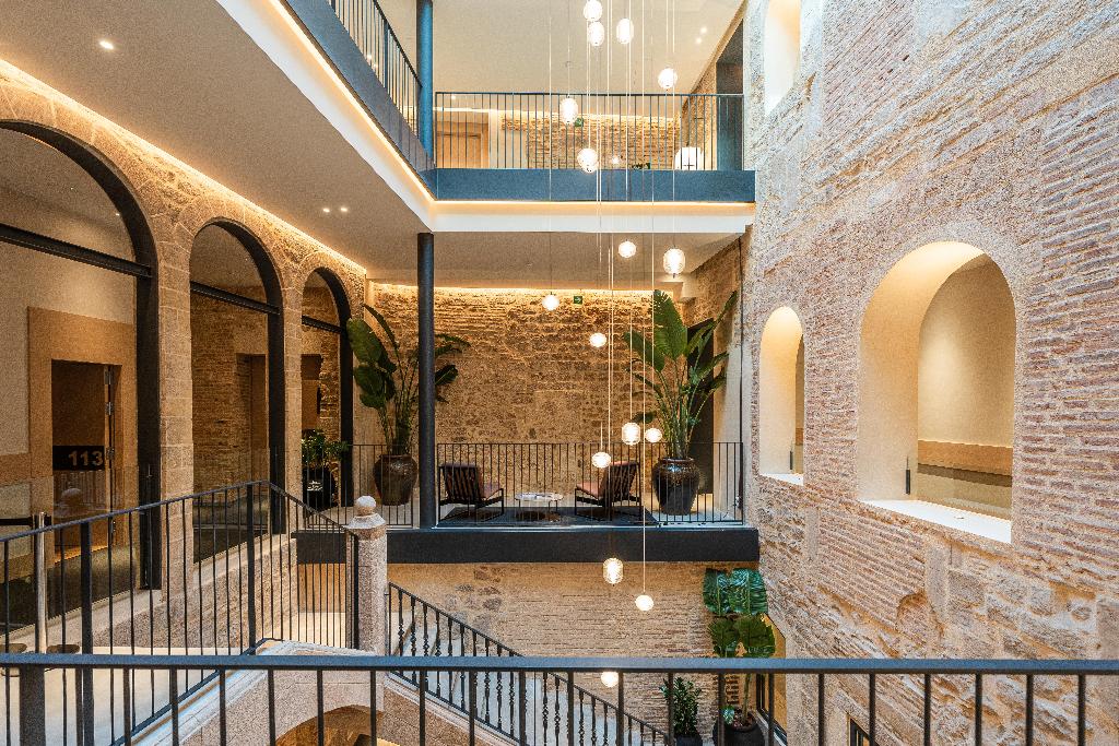 Gran Hotel Barcino 4*S