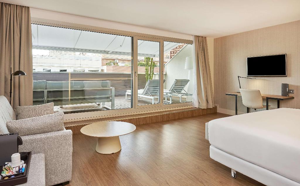 NH Sants Barcelona, Sants & Placa d'Espanya