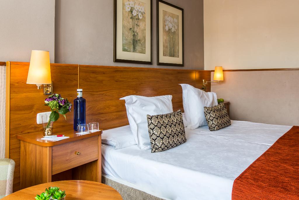 Leonardo Hotel Granada