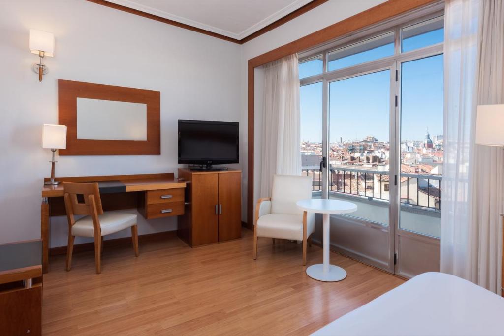 Hotel Madrid Plaza de España Affiliated by Meliá