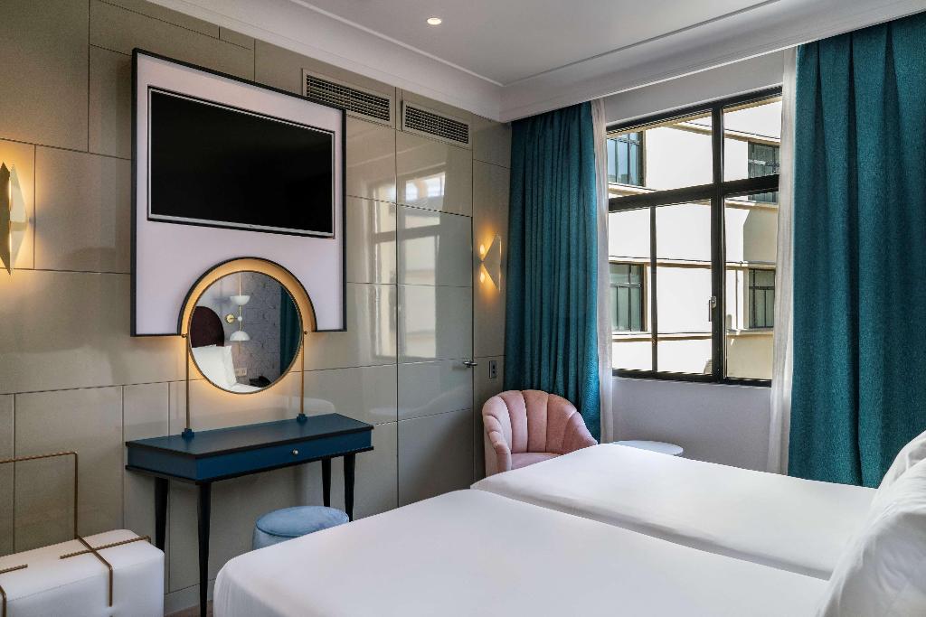 hotel-thumb