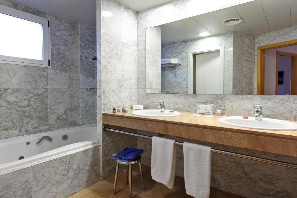 Gran Hotel Reymar photo 32