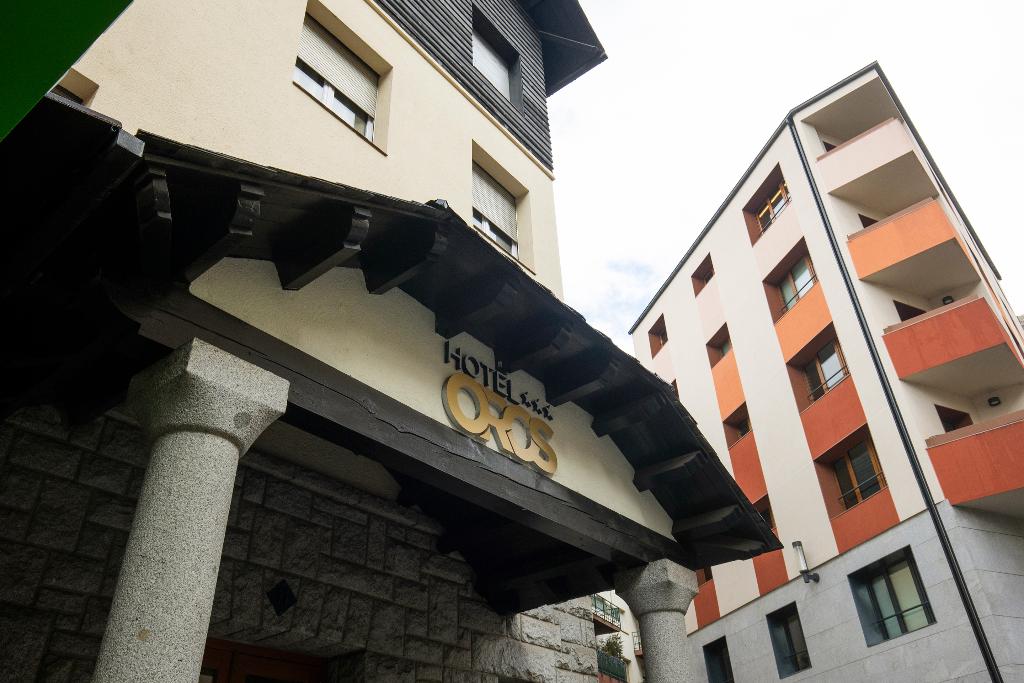 Hotel Oros - General view