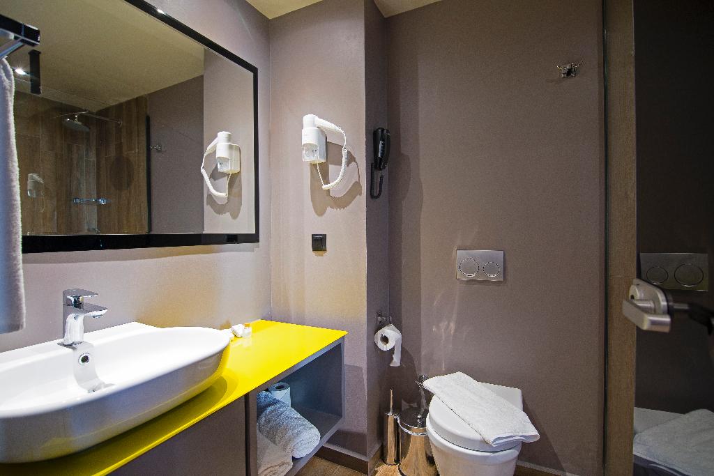 hotel-thumb