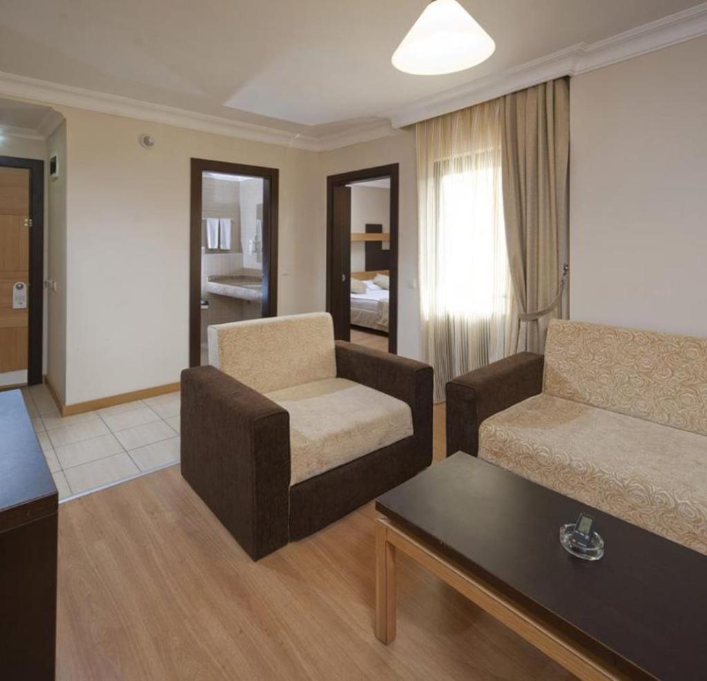 Kandelor Otel