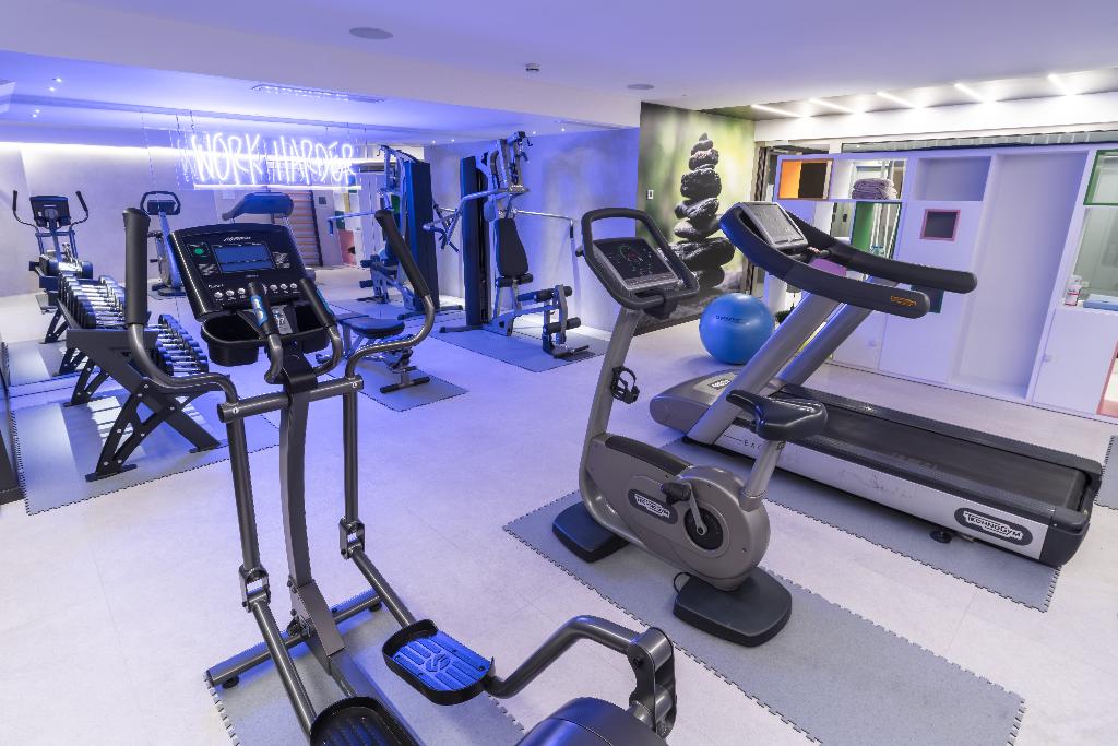 Suites Plaza Hotel & Wellness Andorra - Sports and Entertainment