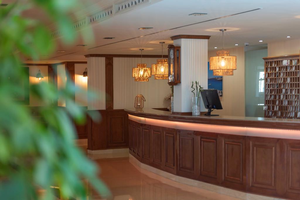 Hotel Valentin Star Menorca - Adults Only, Spanien, Cala'n Bosch. Großes 2