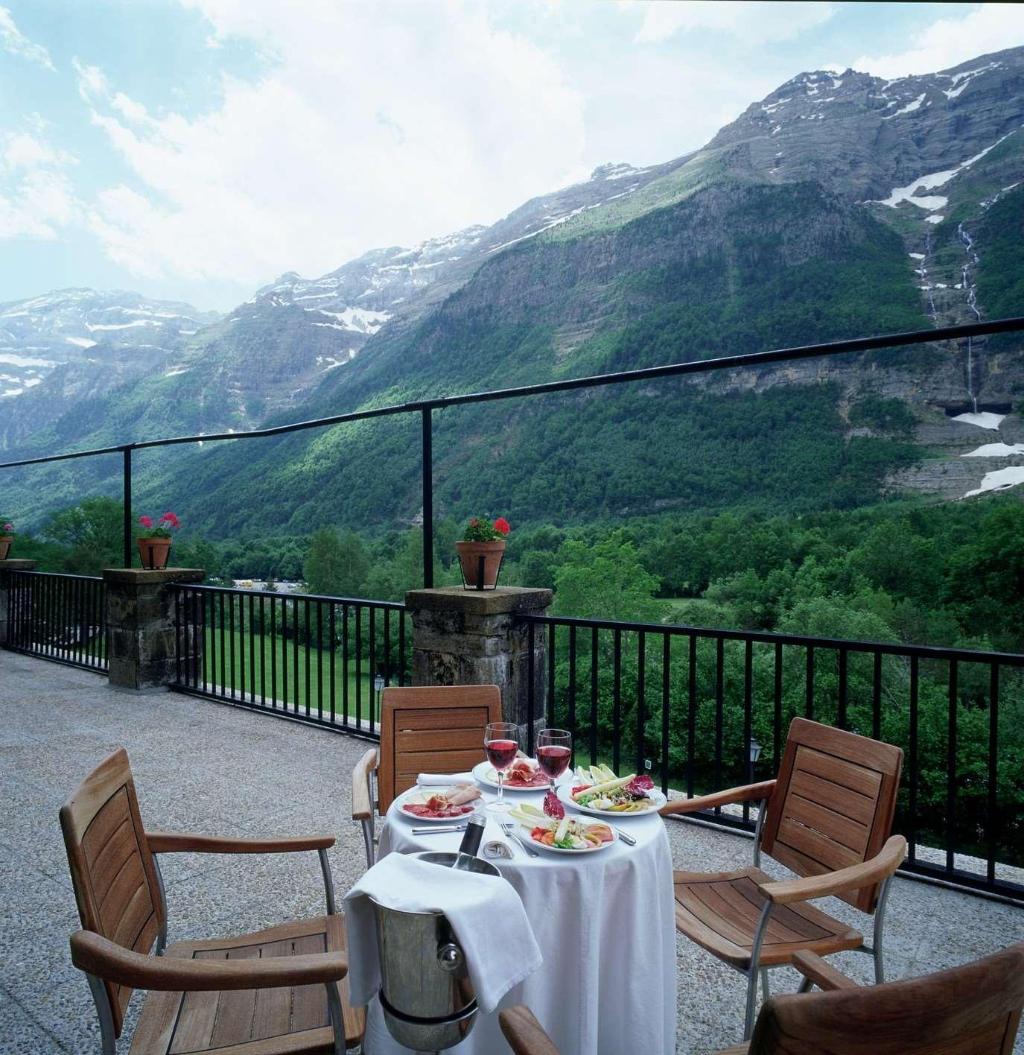 Parador de Bielsa photo 2
