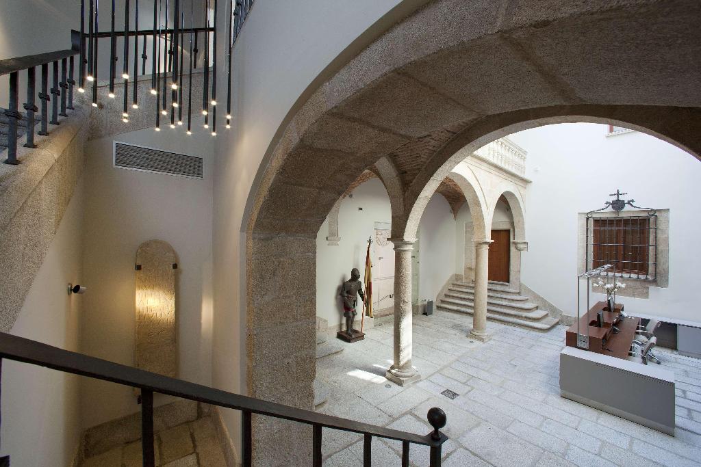 Parador de Caceres gallery photo 10