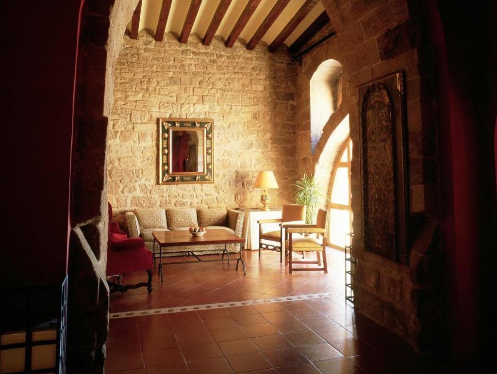 Parador de Cardona gallery photo 7