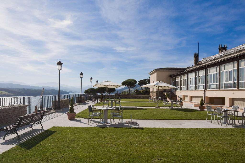 Parador de Ribadeo gallery photo 11