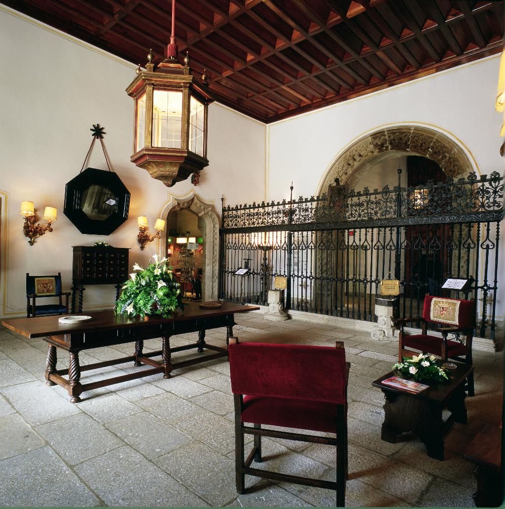 Parador de Santiago – Hostal Dos Reis Catolicos gallery photo 9
