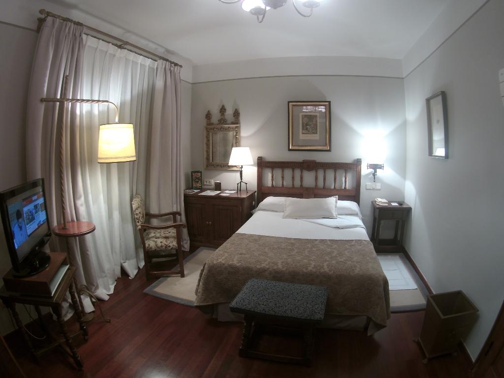 Parador de Santiago – Hostal Dos Reis Catolicos gallery photo 11
