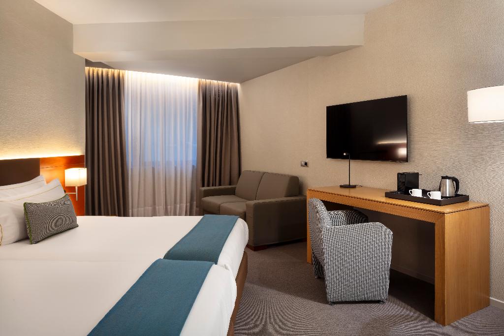 hotel-thumb