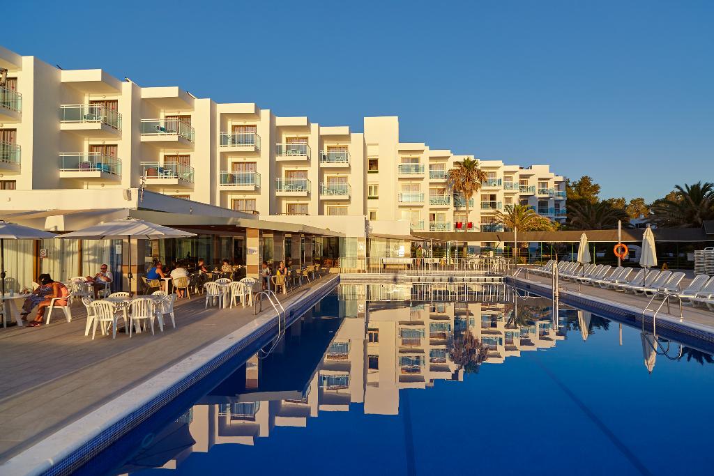 Hotel Nereida Aparthotel, Spanien, Sant Antoni de Portmany. Großes 30
