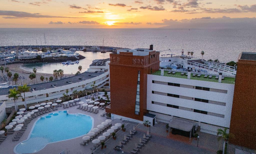 hotel-thumb