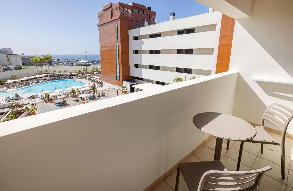 hotel-thumb