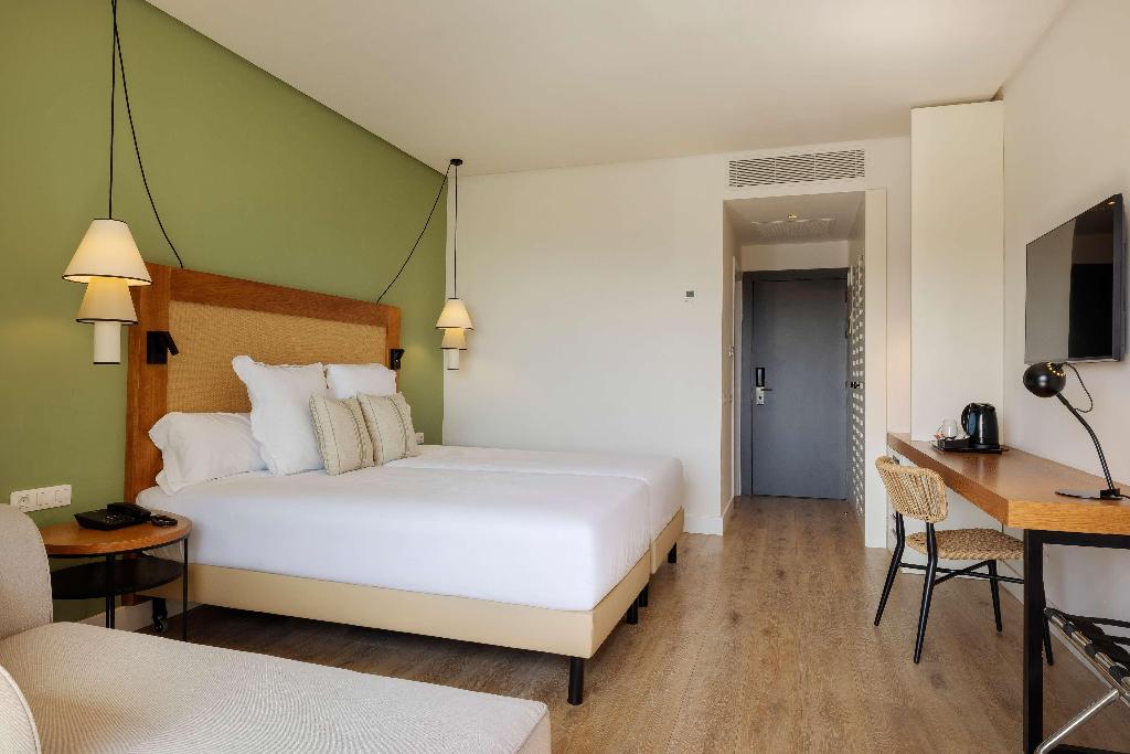 hotel-thumb